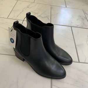 Black rain booties size 9